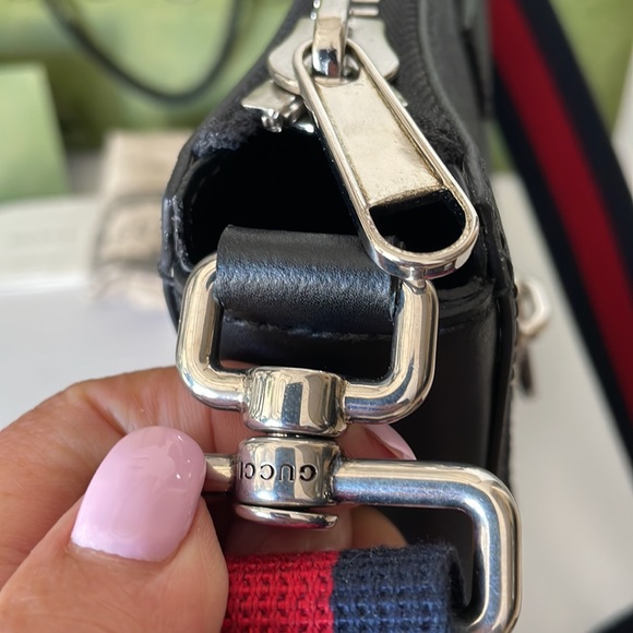 ❌(SOLD)❌NWT-AUTHENTIC UNISEX MESSENGER LEATHER BAG GUCCI, MADE IN ITALY. - Picture 8 of 17